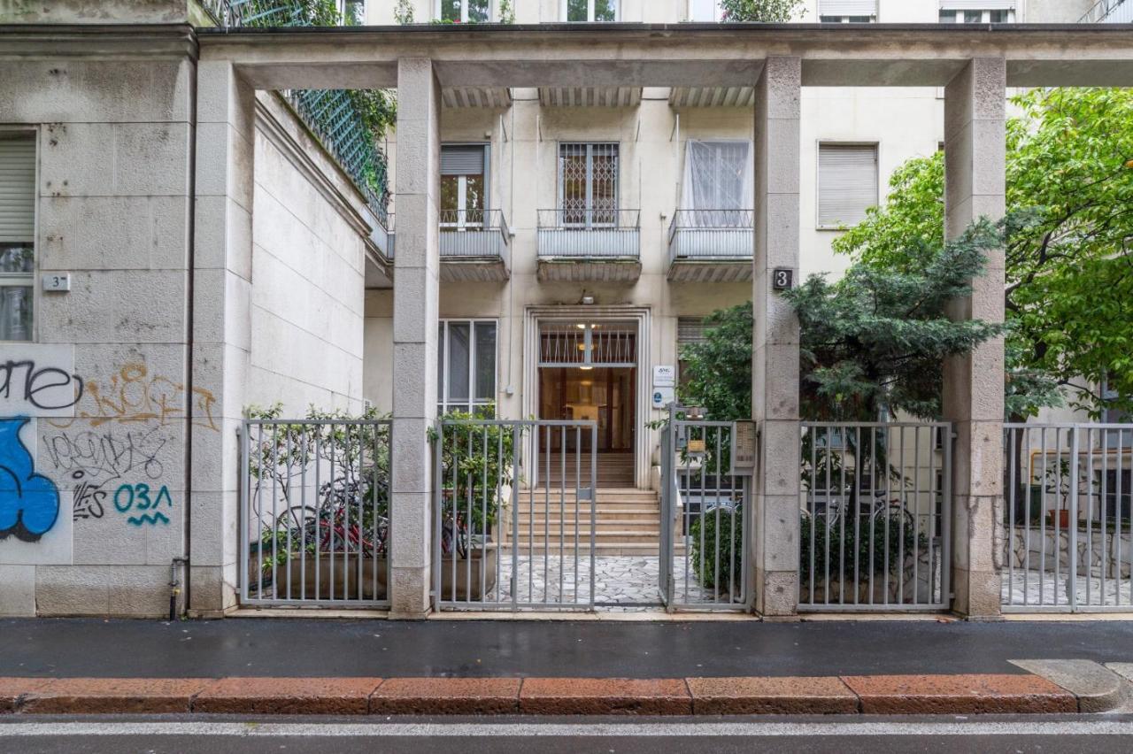 Sant'Ambrogio Bright Apartment With Terrace Milan Luaran gambar